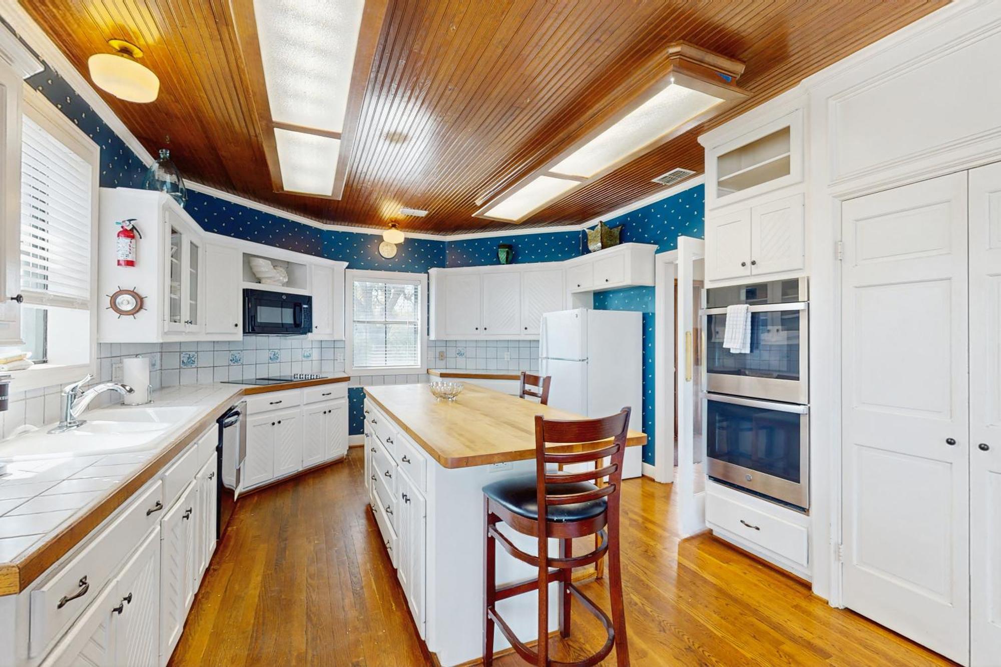 Maverick Mountaintop Retreat Canyon Lake Bagian luar foto