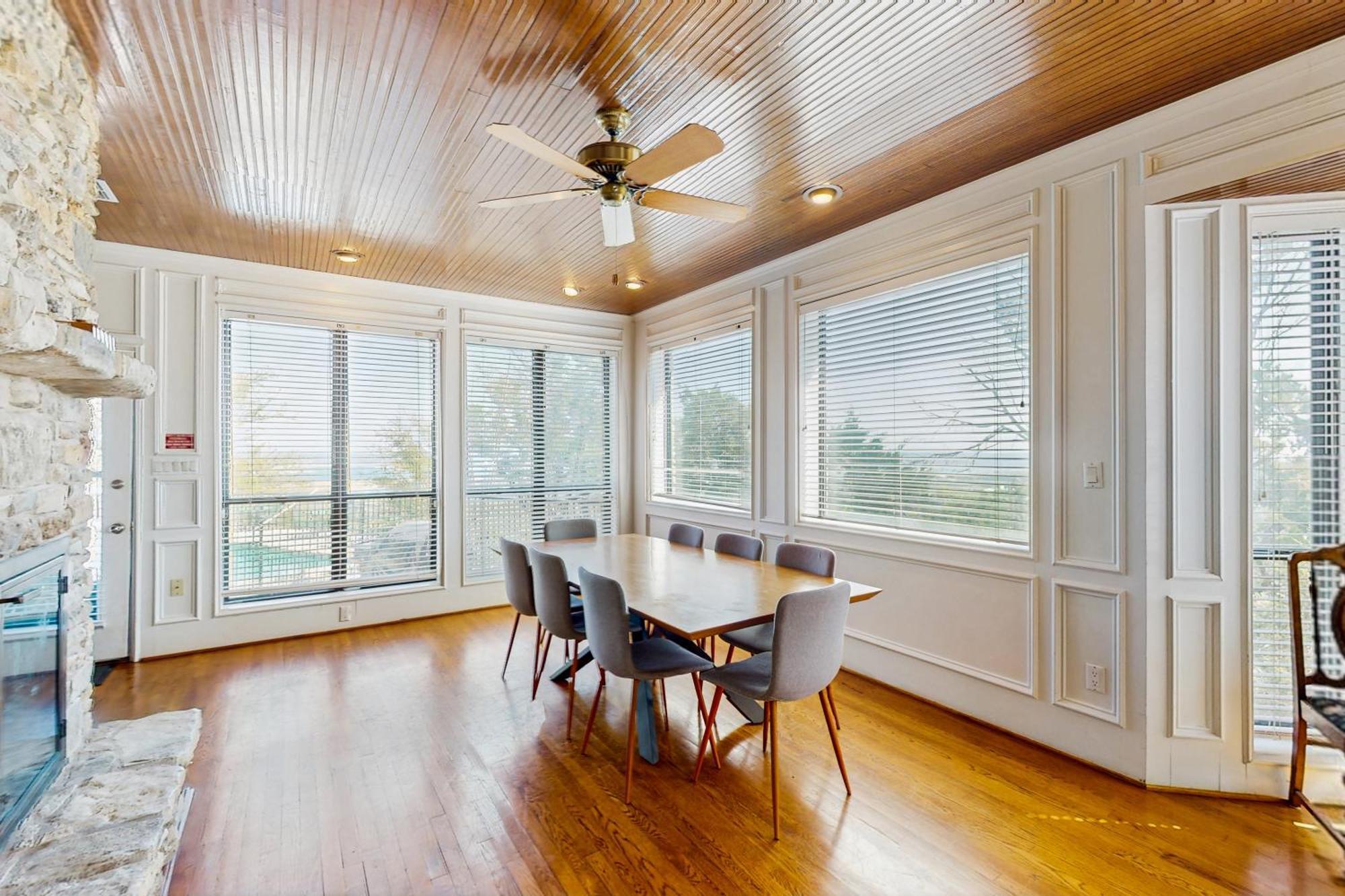 Maverick Mountaintop Retreat Canyon Lake Bagian luar foto