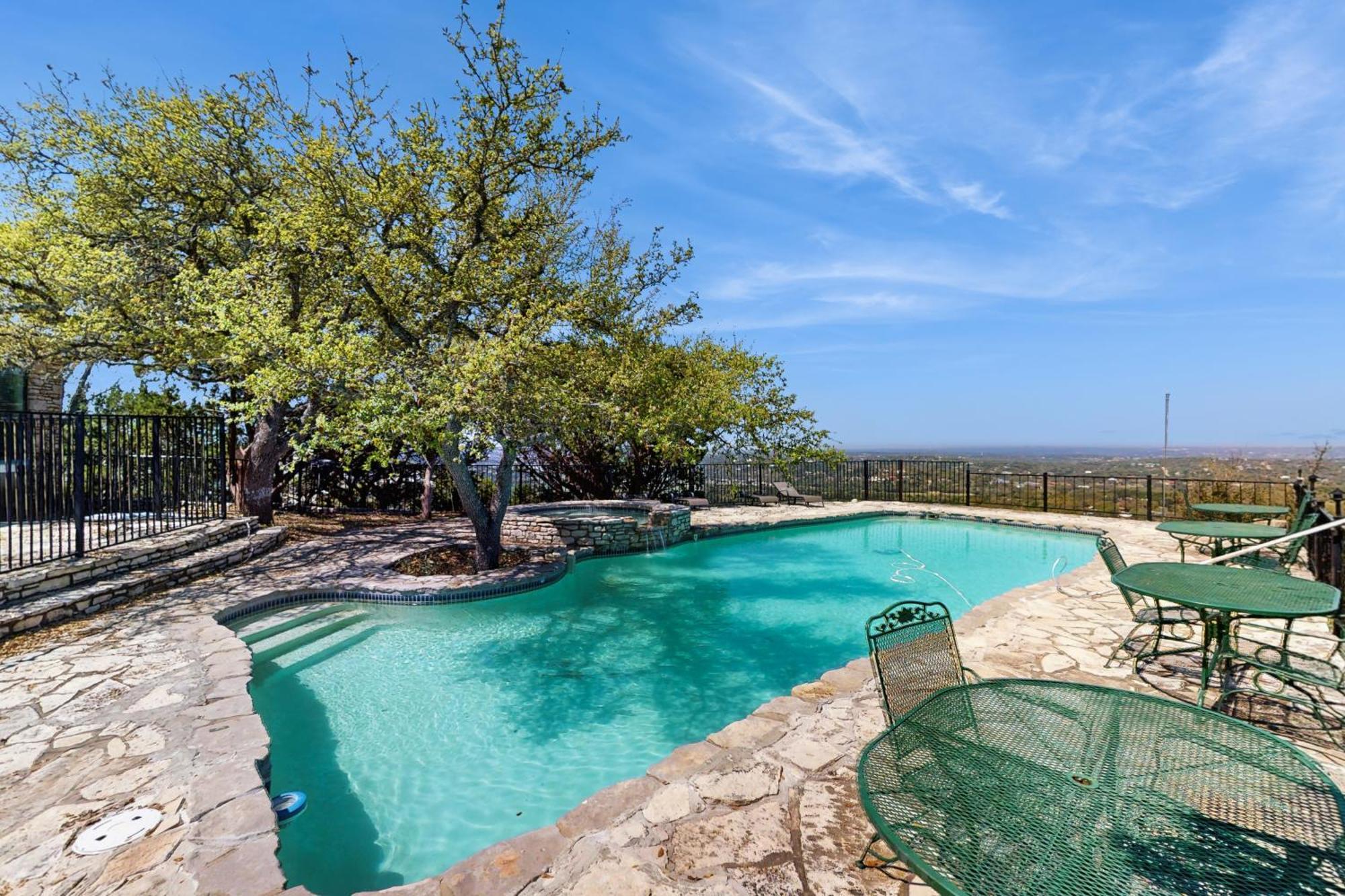 Maverick Mountaintop Retreat Canyon Lake Bagian luar foto